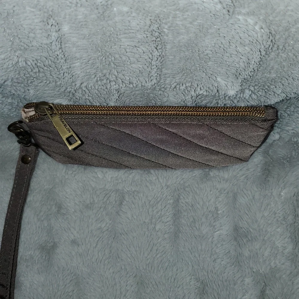 Travelon Wristlet